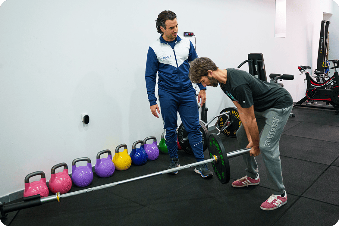 Servicios de entrenamiento personal realizado en sala y recuperacion de lesiones